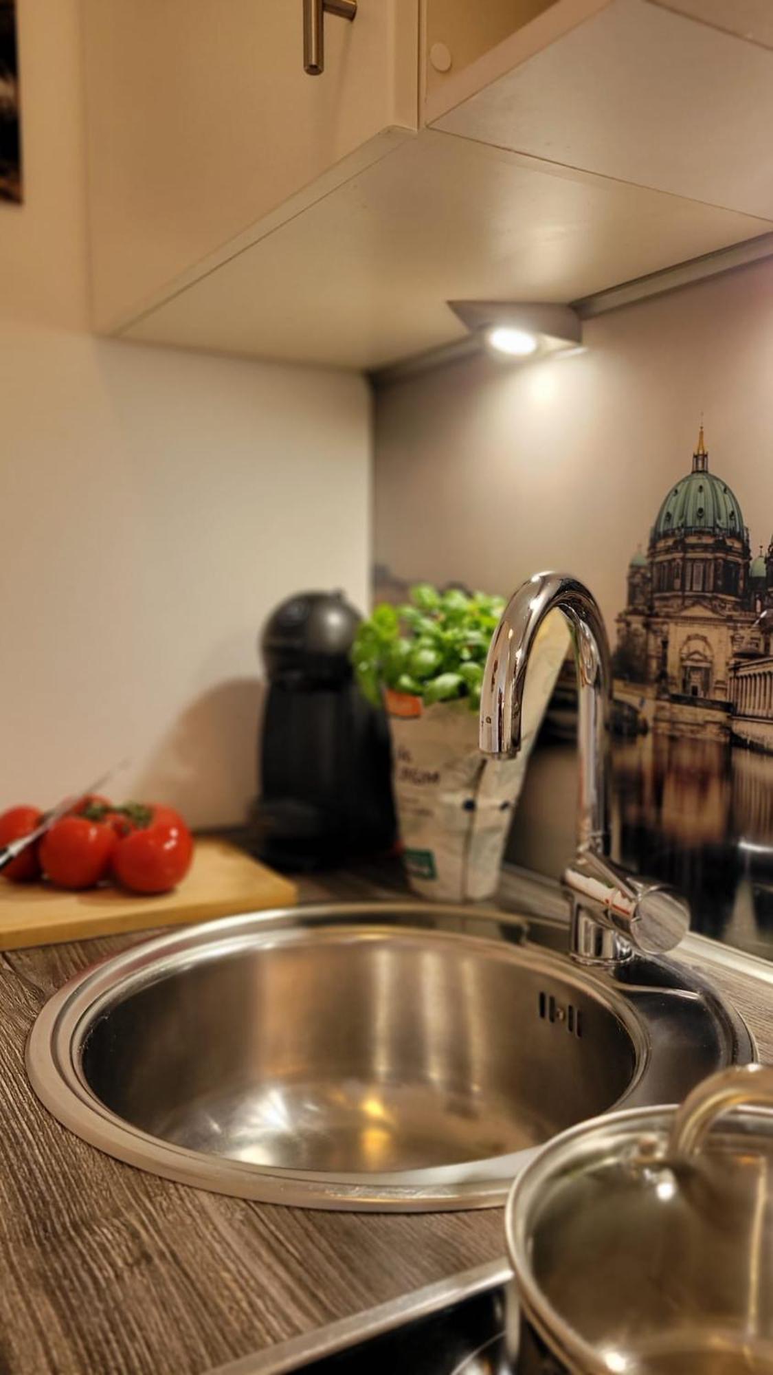Berlin-Oase - Schnuckelige Ferienwohnung An Der Grenze Zu Berlin Шенефельд Екстер'єр фото